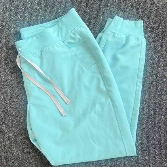 Figs Women's aqua Jogger scrubs - Picture 1 of 2